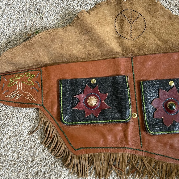 Hand Made Fringed Leather Waist Bag with Peace Sign - Picture 12 of 15
